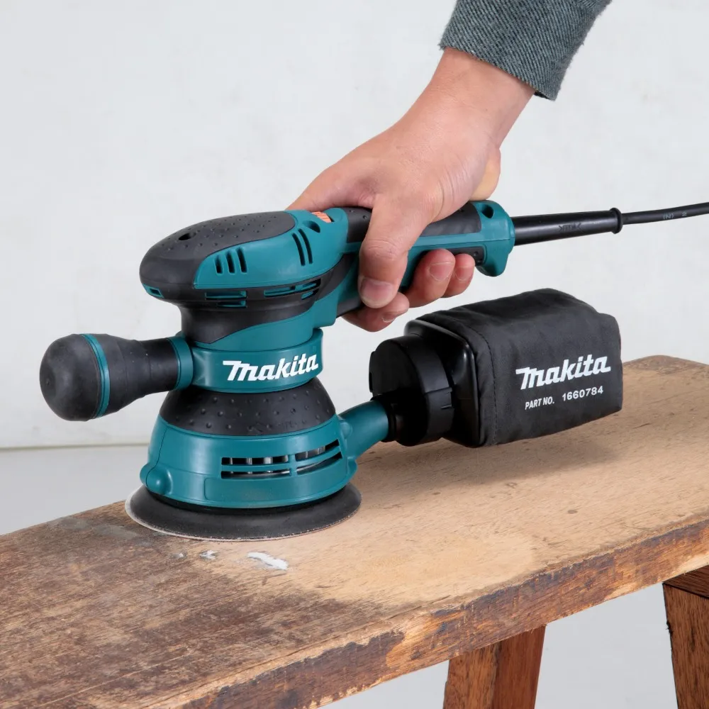 Lixadeira Roto-orbital 300w - Bo5041 Makita vale a pena para lixar parede