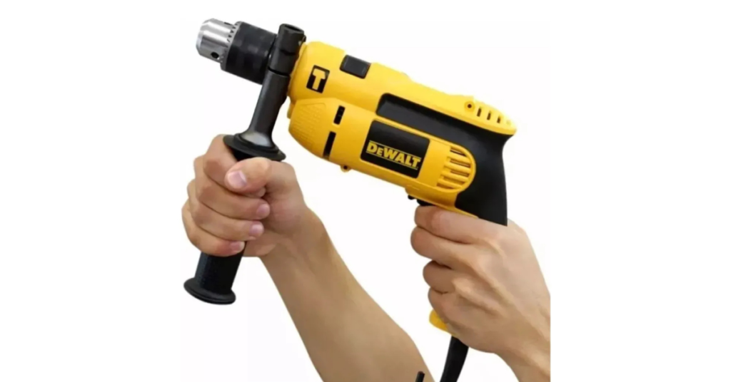Furadeira de Impacto Dewalt DWD502